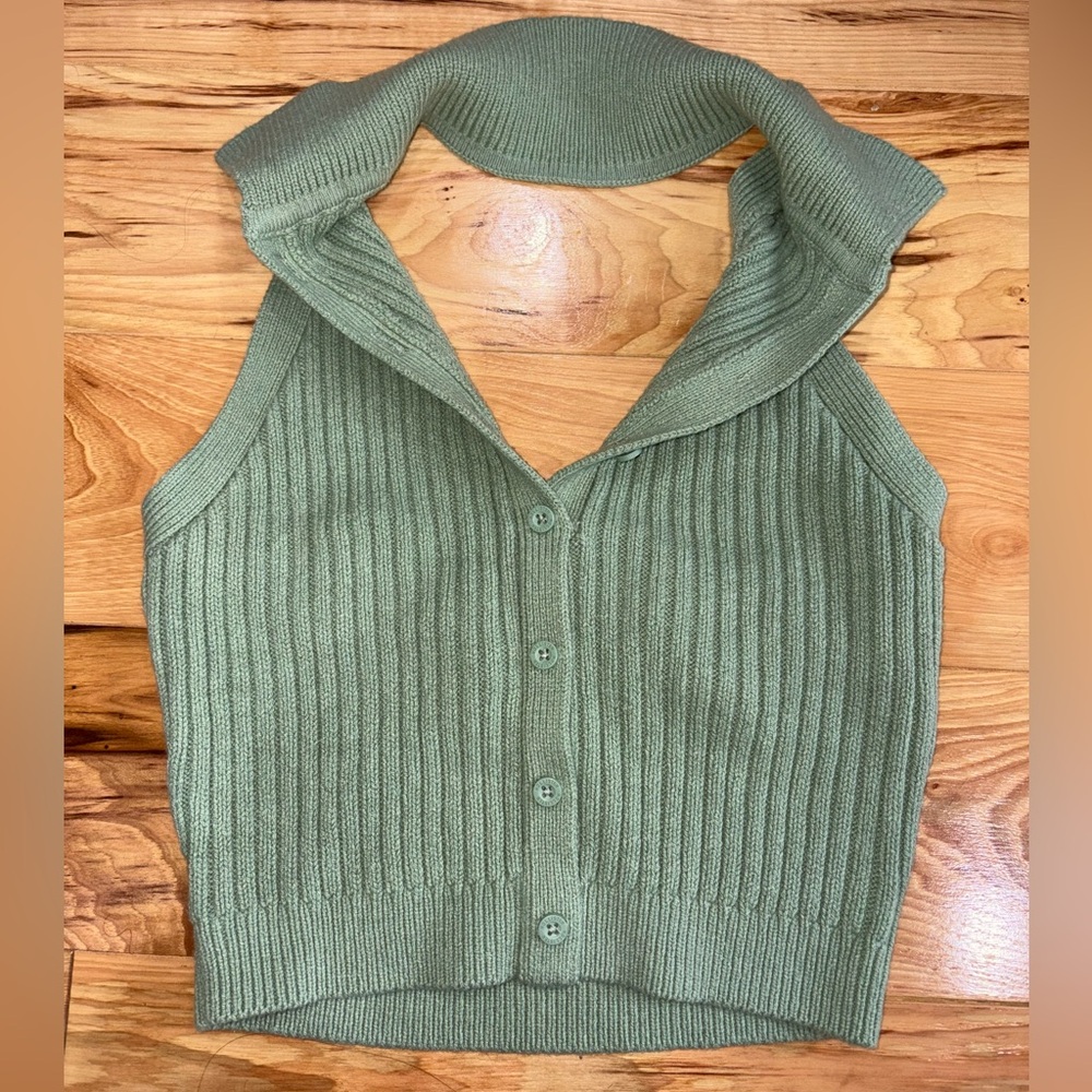 Hollister Sage Green Cable Knit Cropped Sweater